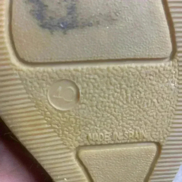 Andre Assous Tan Wedge Espadrille Sandals Size 40 leather in excellent condition - Picture 7 of 7